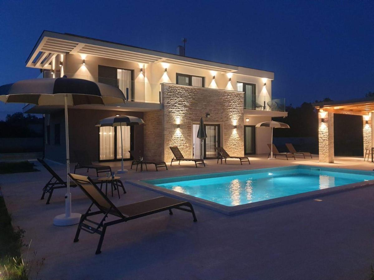 Luxury Villa Serena 2022 - With Heated Pool Cukrici Extérieur photo